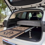 cama para coche con mesa